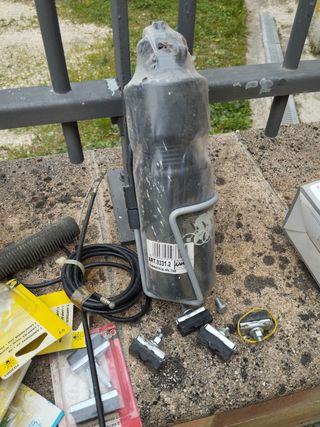 Kit ricambi bici: toppe, pinze, dinamo