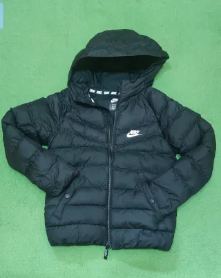 Cazadora Nike niño negra