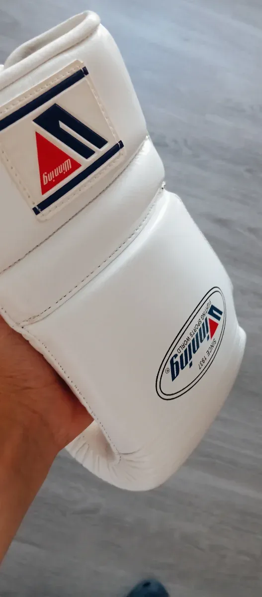 12oz-Guantes Winning Blancos
