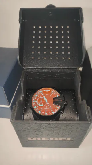 Reloj Diesel Negro y Naranja