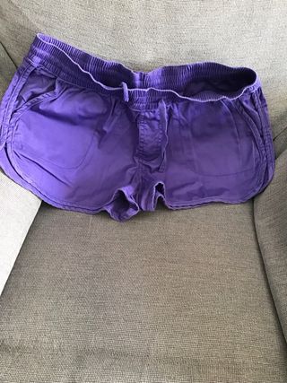 Pantalón corto morado