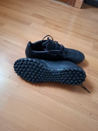 Adidas Predator Talla 44.5 (11 US)