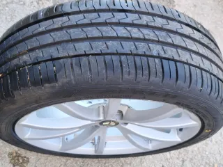 4 Llantas de aleación + 4 Neumaticos