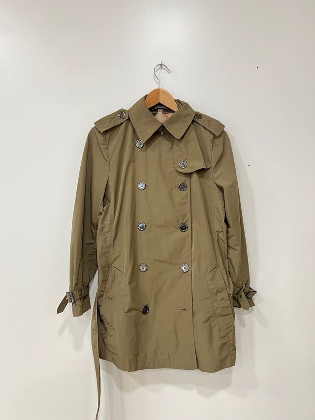 Trench Burberry Brit Talla S Verde Caqui