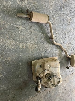 TUBO ESCAPE Y DEPÓSITO DE FORD SIERRA 2.0 PINTO