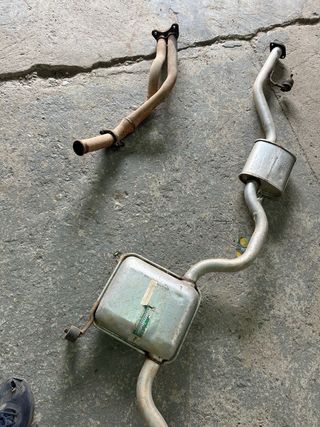 TUBO ESCAPE Y DEPÓSITO DE FORD SIERRA 2.0 PINTO