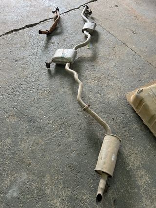 TUBO ESCAPE Y DEPÓSITO DE FORD SIERRA 2.0 PINTO