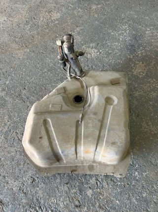 TUBO ESCAPE Y DEPÓSITO DE FORD SIERRA 2.0 PINTO