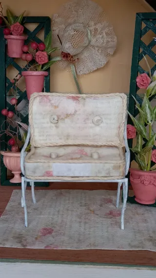 Panchina miniatura per casa delle bambole