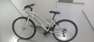 Bicicleta Boomerang infantil blanca