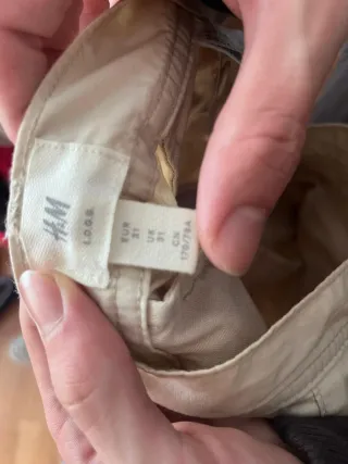 Pantalón cargo beige