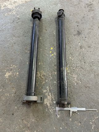 CARDÁN BMW (medida entre tornillos 83mm)