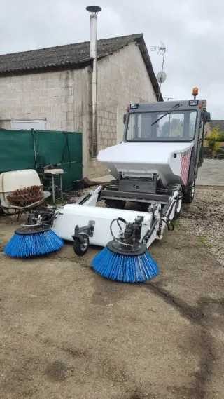 Barredora de viales Piquersa