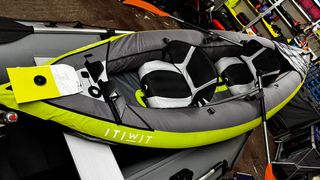 Kayak gonfiabile per 2 persone + canottaggio
