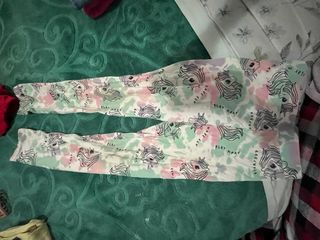 Pantalones vaqueros chandal y leggins