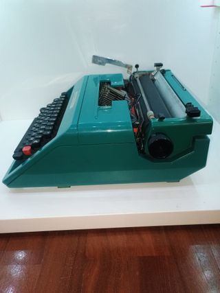 Macchina da Scrivere Olivetti Studio 45 Operativa