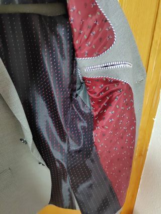 TRAJE ZARA Talla 48 Gris Clarito (Como Nuevo)