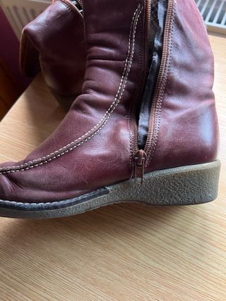 Botas altas de cuero marrones