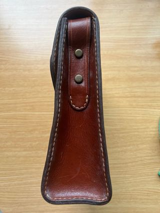 Bolso de piel marrón