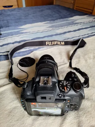 Cámara Digital Fujifilm HS-20