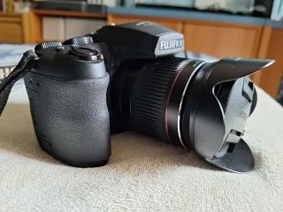Cámara Digital Fujifilm HS-20