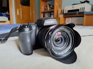 Cámara Digital Fujifilm HS-20