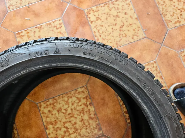 Gomme auto Tigar Winter 215/40 R17 87V XL