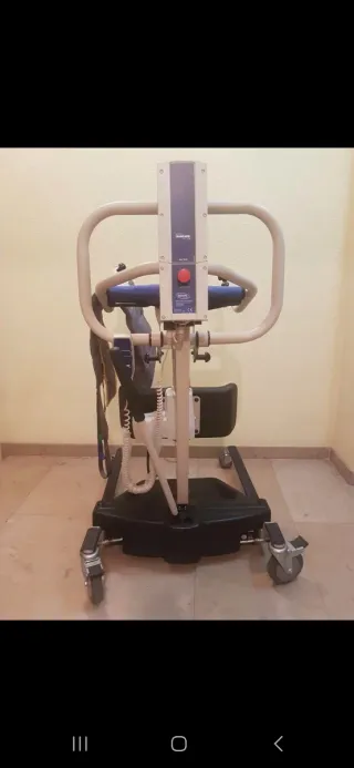 Grúa Bipedestación con Arnés