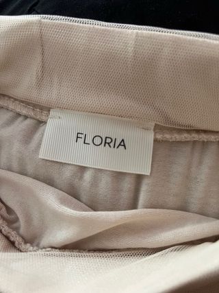 Falda plisada beige talla única
