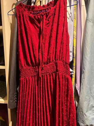 Vestido granate con lunares