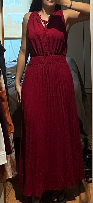 Vestido granate con lunares