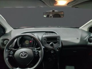 Toyota Aygo 1.0 70 x-play