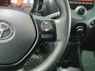 Toyota Aygo 1.0 70 x-play