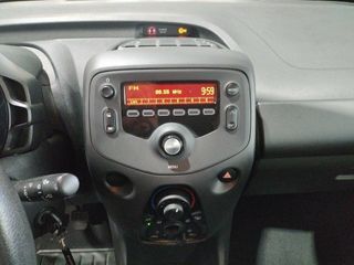 Toyota Aygo 1.0 70 x-play