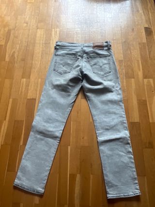 Pantalones Levi's grises claros