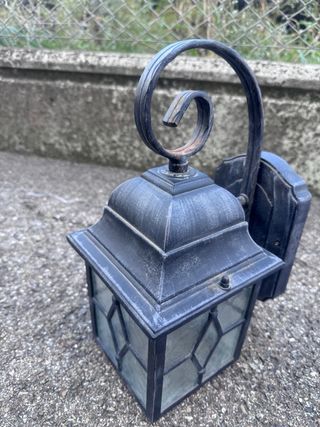 Lanterna da esterno in metallo e vetro