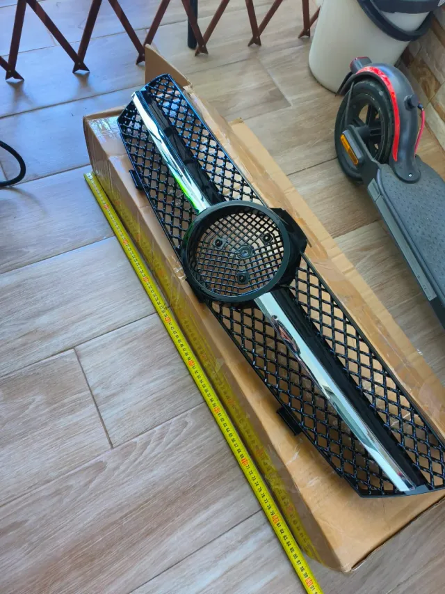 Rejilla Delantera Mercedes w219  Cl Cls 2009-2011