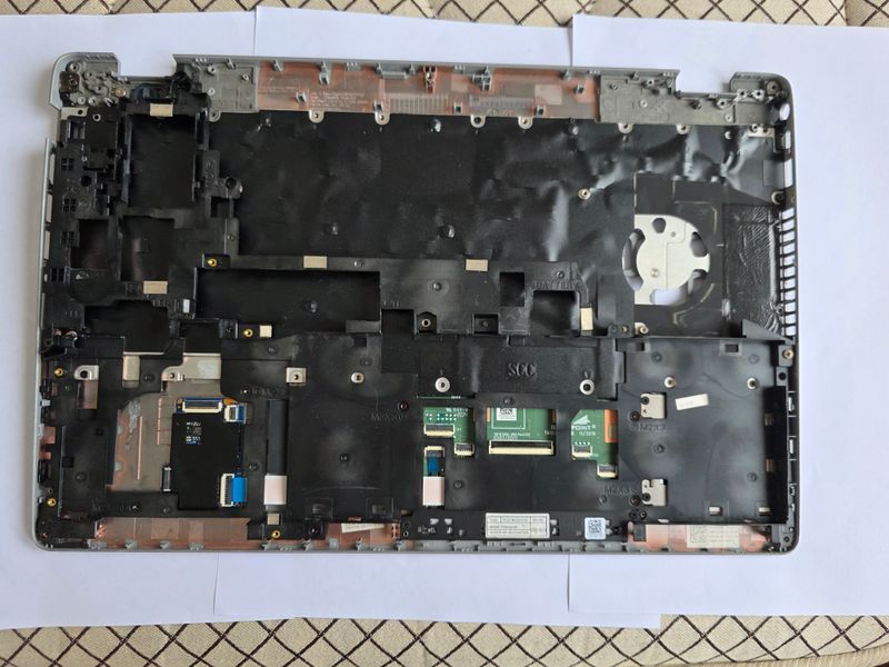 Reposamanos con soporte para teclado Dell Precision 3551 afbeelding 4