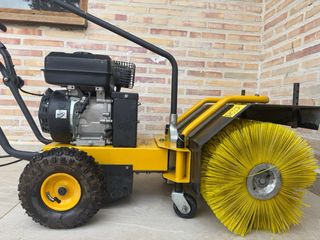 Barredora industrial Pista Pádel/Tenis/Golf