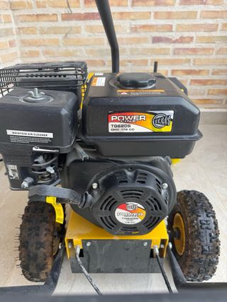 Barredora industrial Pista Pádel/Tenis/Golf