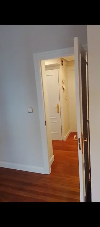 Lakado de puertas.y lucido de paredes  remodelació