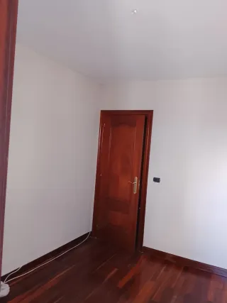 Lakado de puertas.y lucido de paredes  remodelació
