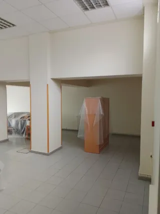 Lakado de puertas.y lucido de paredes  remodelació