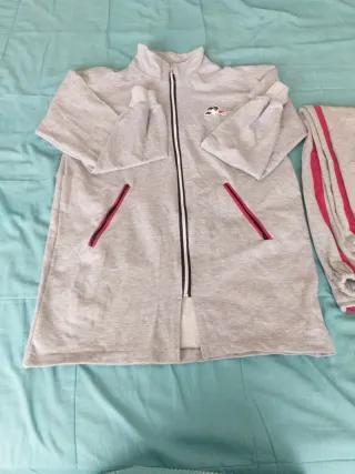 Chándal Le Coq Sportif Gris y Rosa