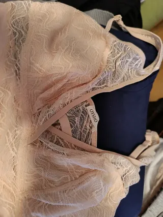 Camisón corto encaje Oysho rosa