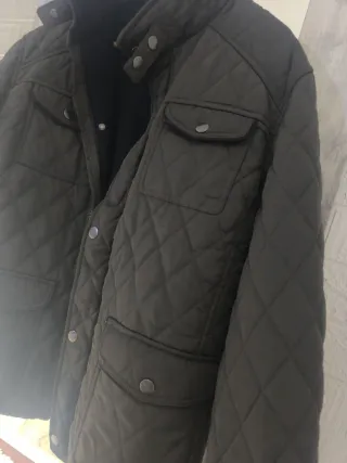 Cazadora guateada verde con coderas