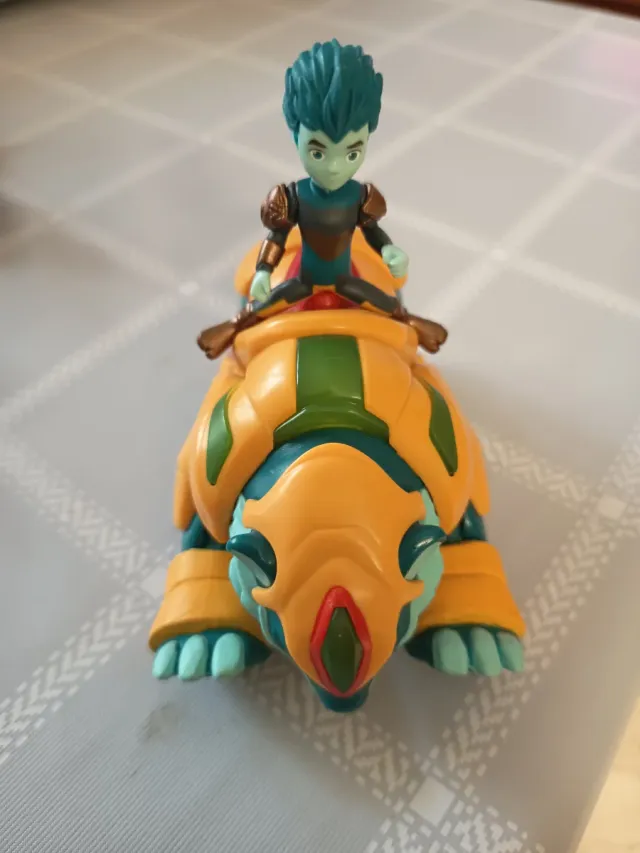 Gormiti Cryos y Jinete Ikor