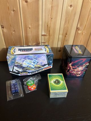 Caja Battle Stadium y Lata Pokémon