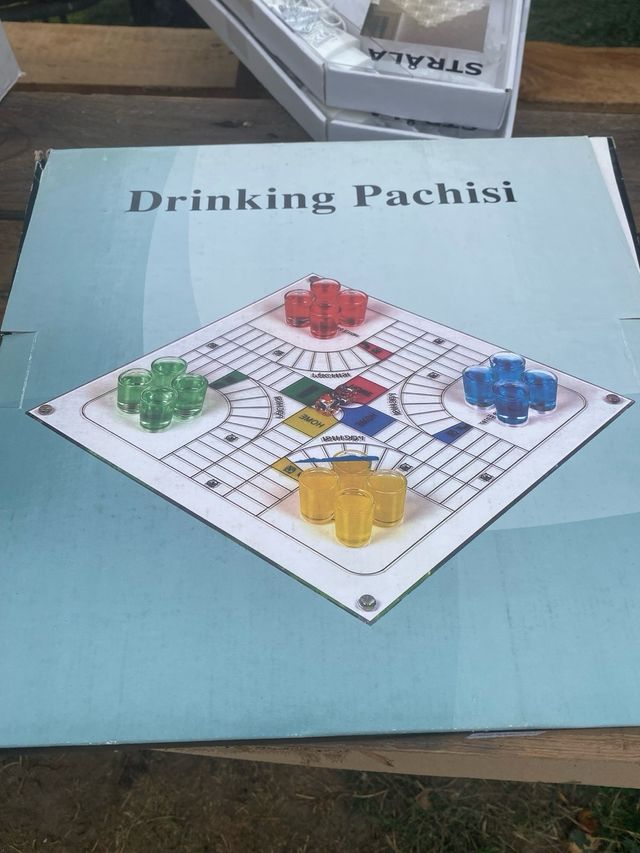 Juego de mesa Parchís Drinking