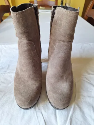 Stivaletti donna beige n.39